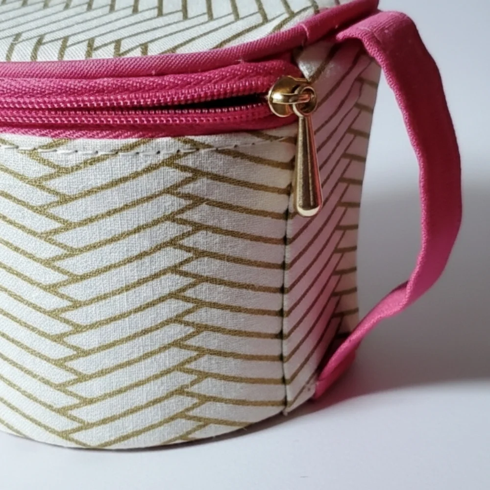 Travel jewelry box